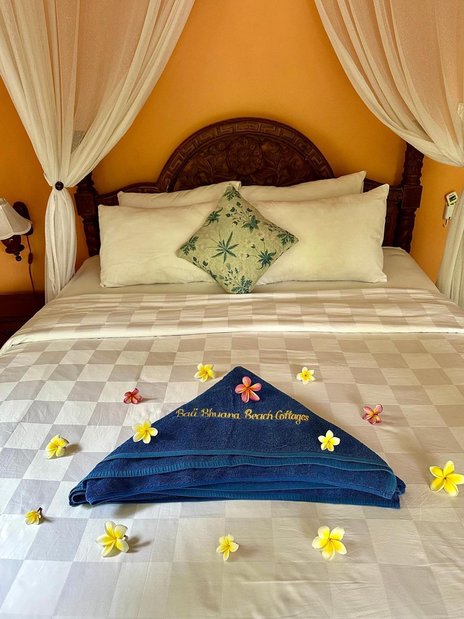 Bali Bhuana Beach Cottages Amed  Luaran gambar